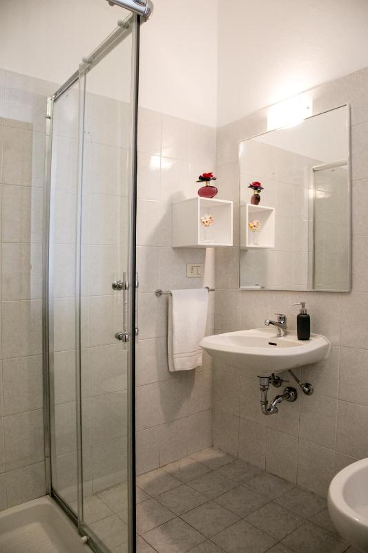 One-Bedroom Apartment with Terrace (4 Adults) image 3