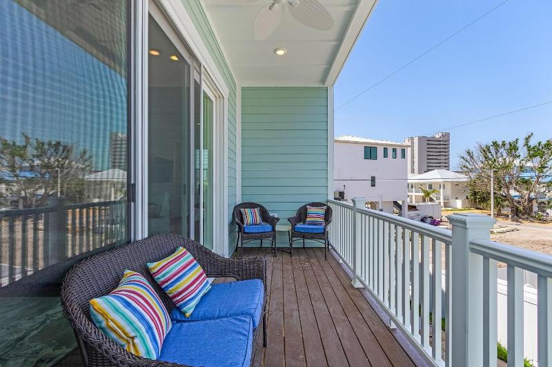 209 Seabreeze Escape- NEW Spacious 5-Bedroom Pool Home home - image 34