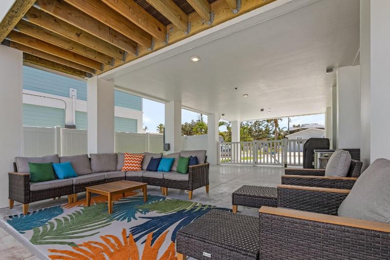 209 Seabreeze Escape- NEW Spacious 5-Bedroom Pool Home home - image 39
