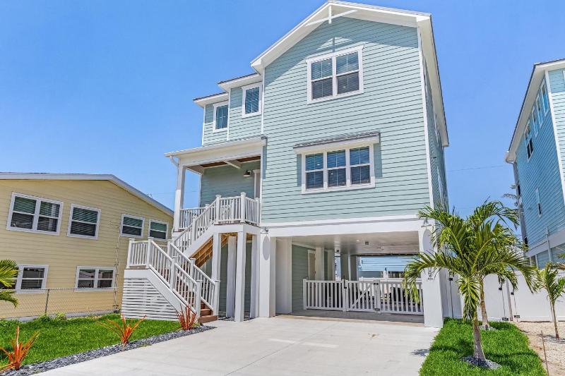 209 Seabreeze Escape- NEW Spacious 5-Bedroom Pool Home home - image 47
