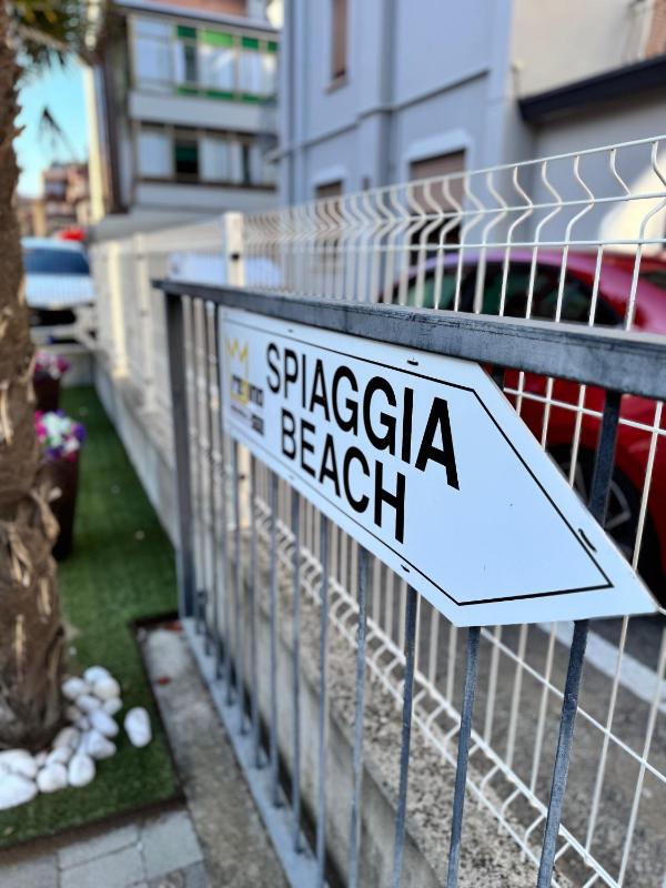 Regina Urban Beach Hotel - image 17