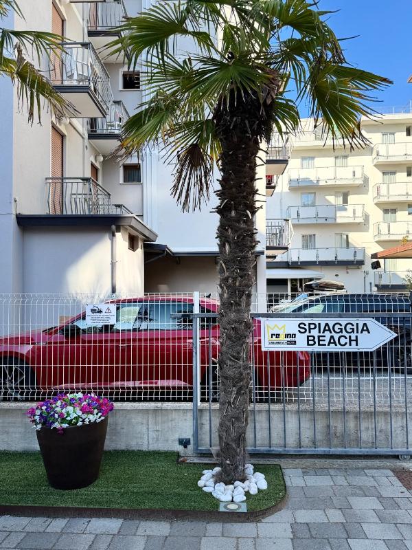 Regina Urban Beach Hotel - image 15