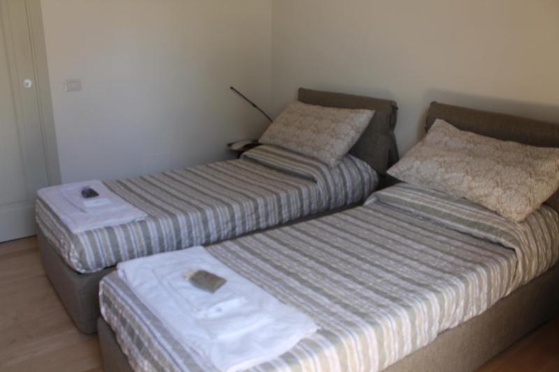 King Room image 4
