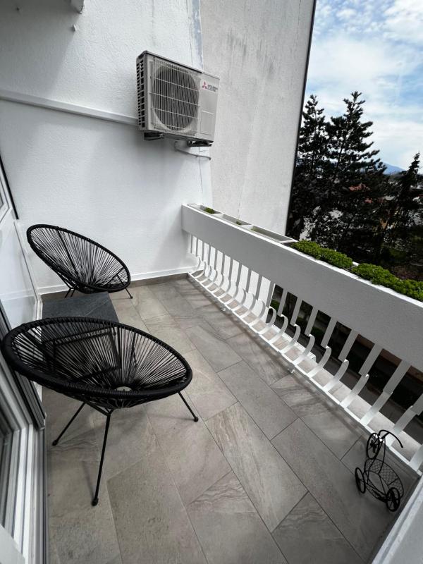 Lux Apartment Gusinjac - image 14