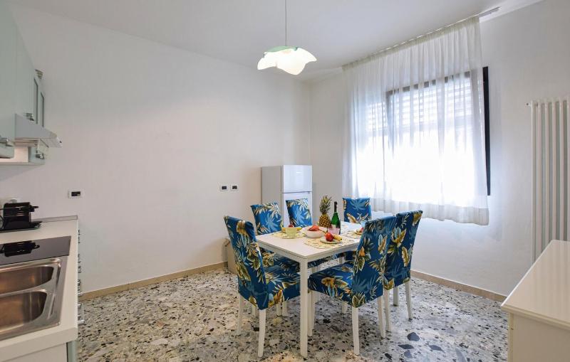 Lovely Apartment In Chioggia With Wifi - image 8