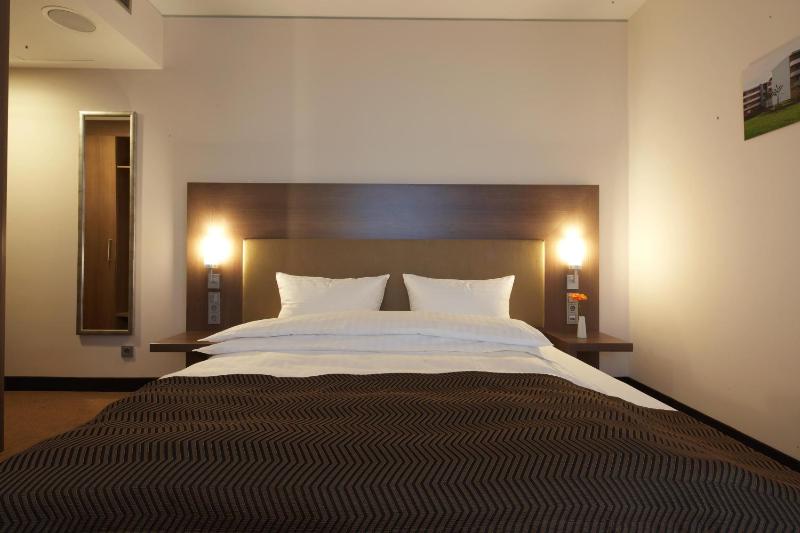 Standard Double Room image 1