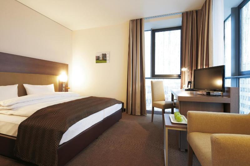Business Double Room image 4
