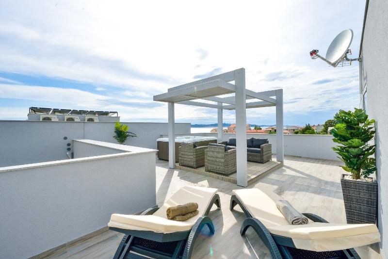 Apartments Sun Resort Nikolina - image 9