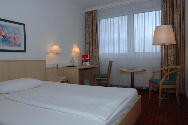 Double Room image 2