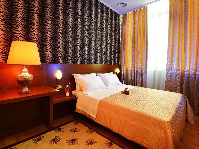 Triple Room image 1