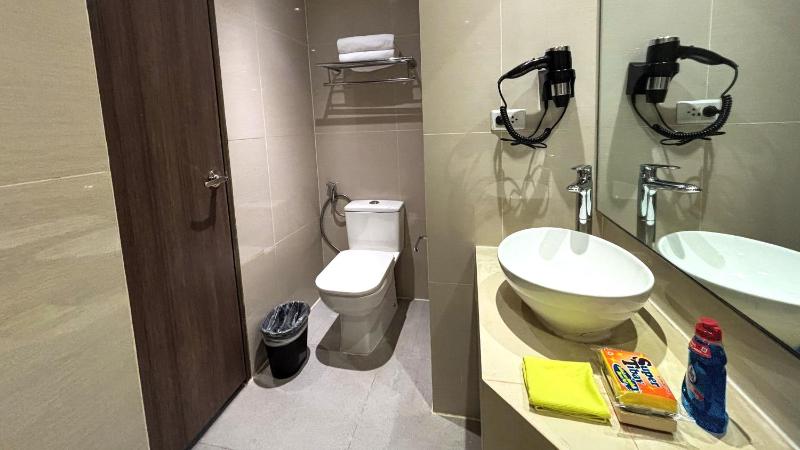 MCollection - Stay Near Private Beach in Boracay - image 32