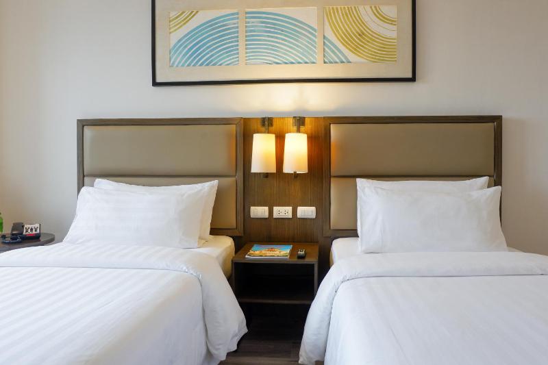MCollection - Stay Near Private Beach in Boracay - image 34