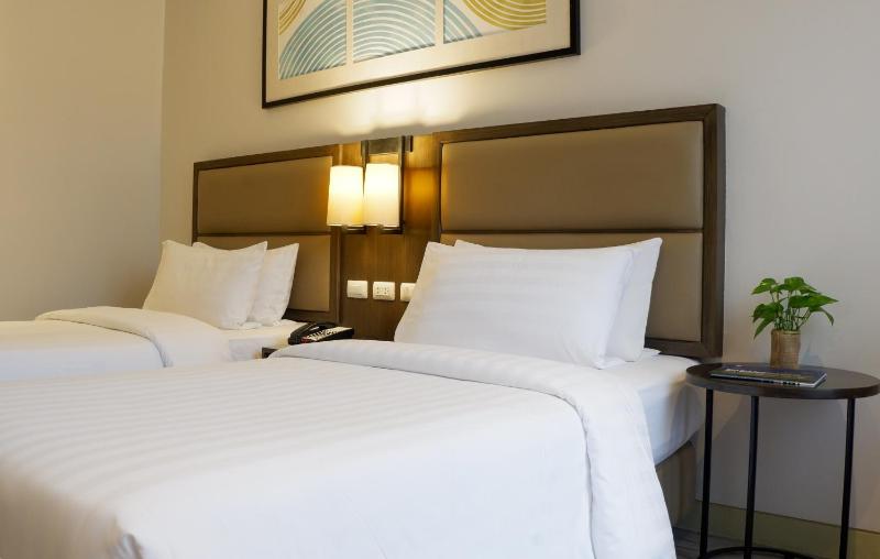 MCollection - Stay Near Private Beach in Boracay - image 35
