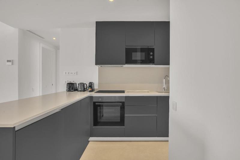 Vanian Gardens by Finest Rentals - image 39