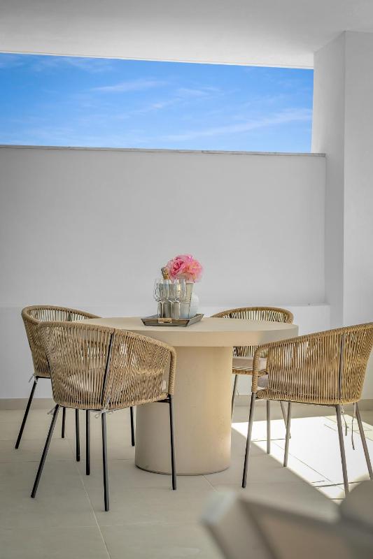 Vanian Gardens by Finest Rentals - image 15