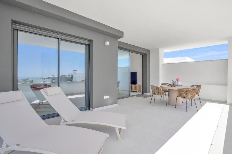 Vanian Gardens by Finest Rentals - image 9