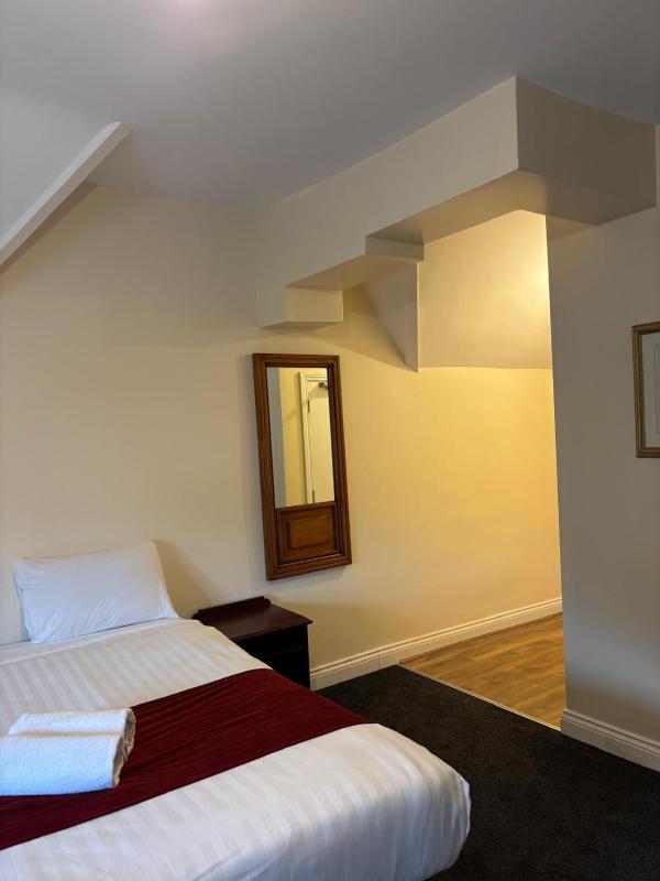 The Tudor House Hotel - image 9