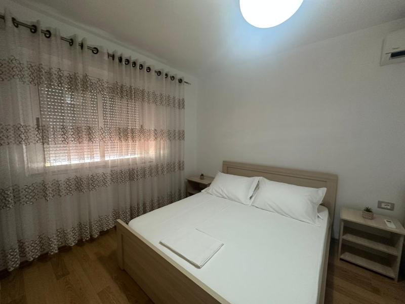 Lenci's Apartment - image 6