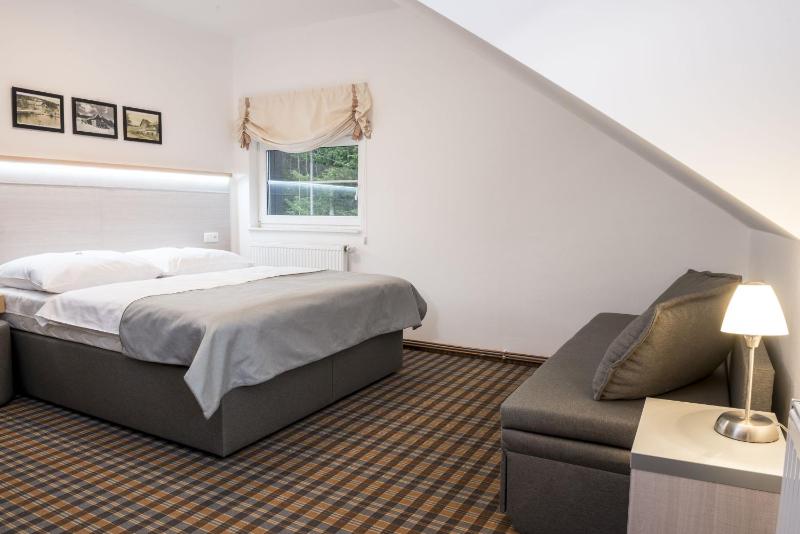 Triple Room image 2