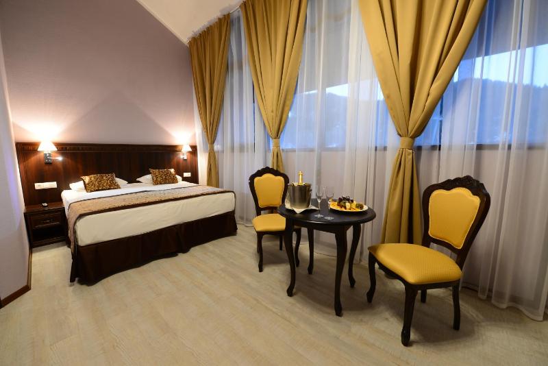 Suite - Building 1 image 3