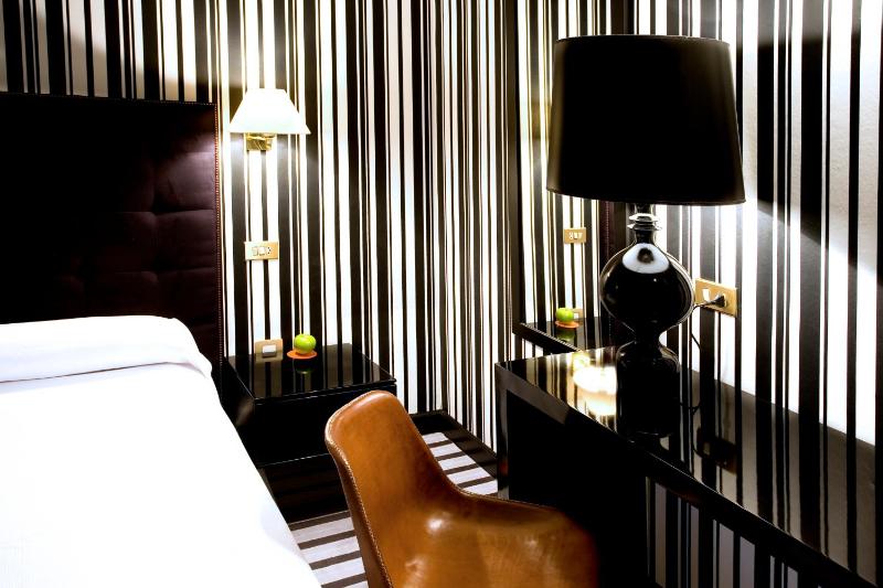 Hotel Clarin - image 10