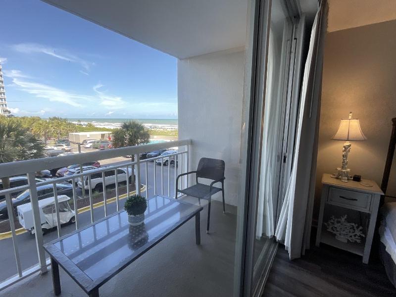 Stylish ocean view studio with full access to resort amenities! condo - image 12
