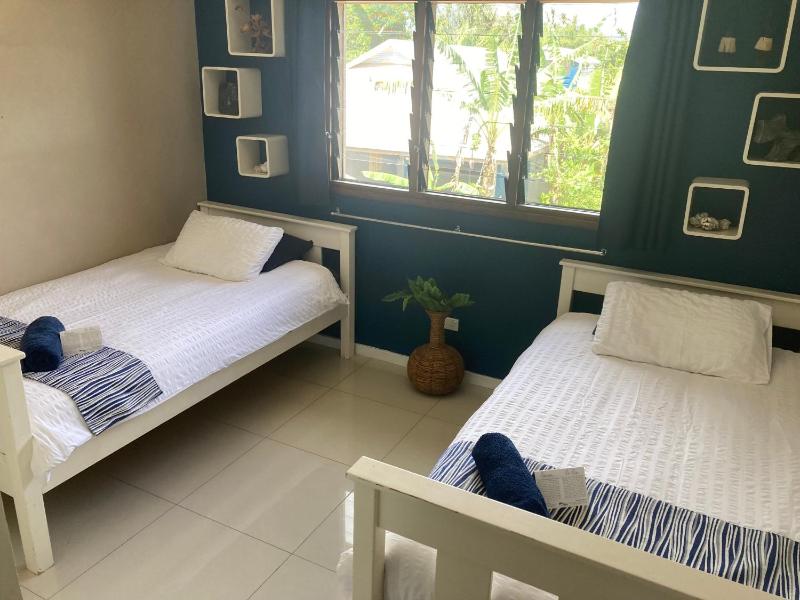 Vanuatu Beachfront Apartments - image 2