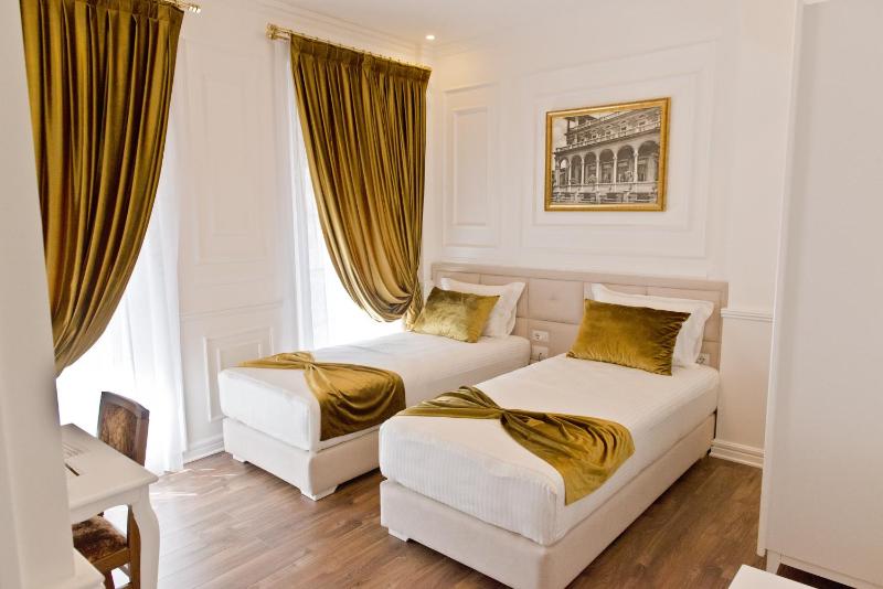 Luxury Twin Room image 2