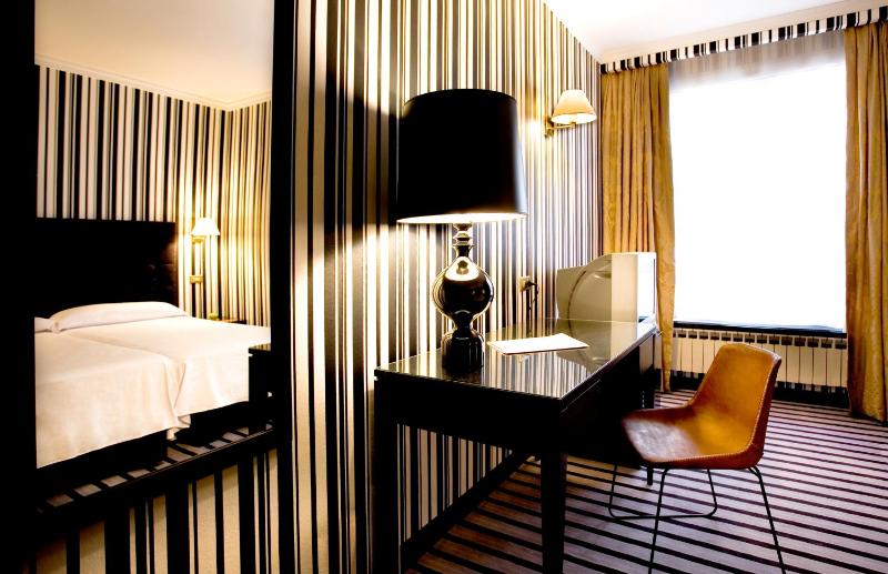 Hotel Clarin - image 29