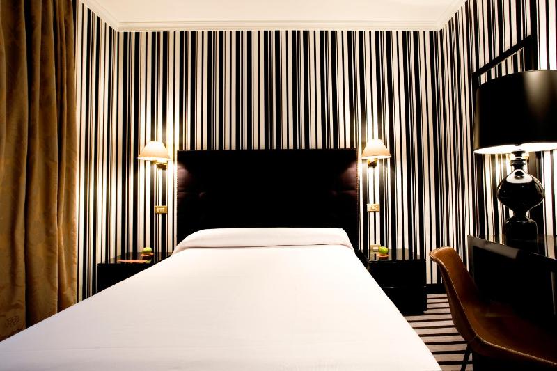 Hotel Clarin - image 38