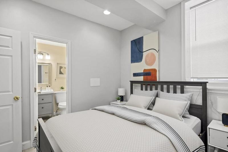 Luxury 3BR & Parking in Central DC - Steps to Metro - image 10
