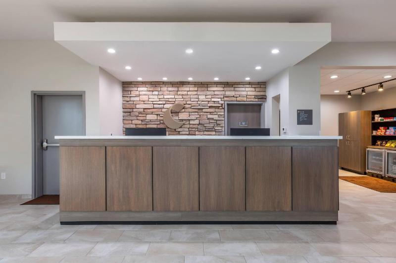 Comfort Suites Scottsdale Talking Stick Entertainment District - image 30
