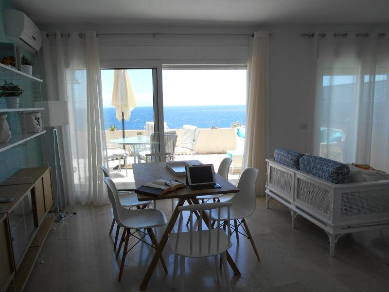 Apartment with Sea View image 2