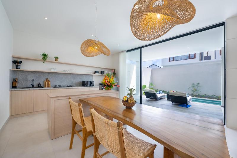 Canggu Villa Go by Nagisa Bali - image 32