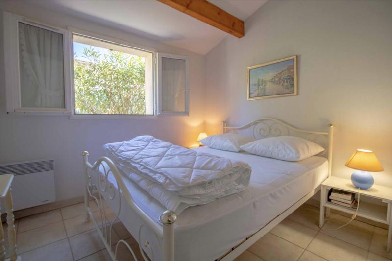 Small House With Garden - Residence With Pool - image 10