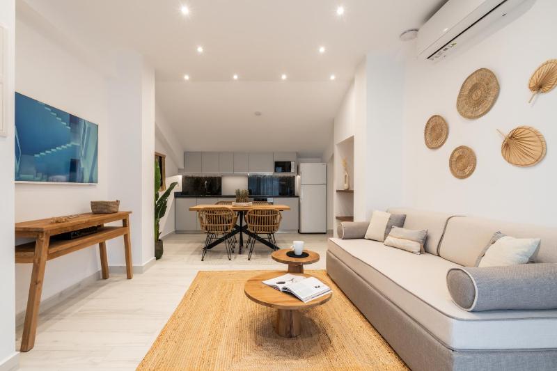 Blue Paradise Apartments - image 10