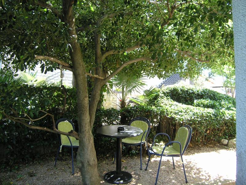 Apartment with Garden View image 3