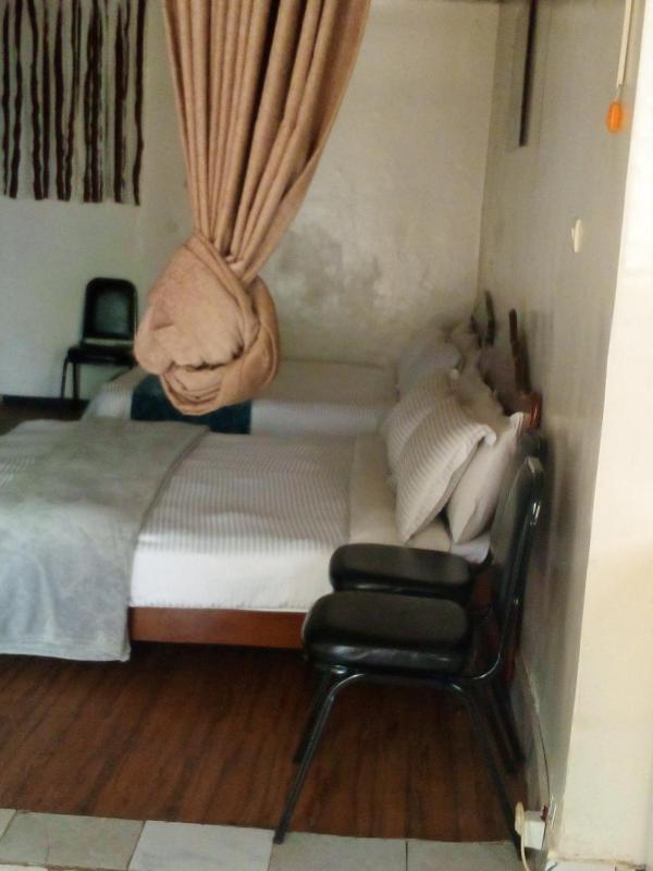 DV Guest House - image 10