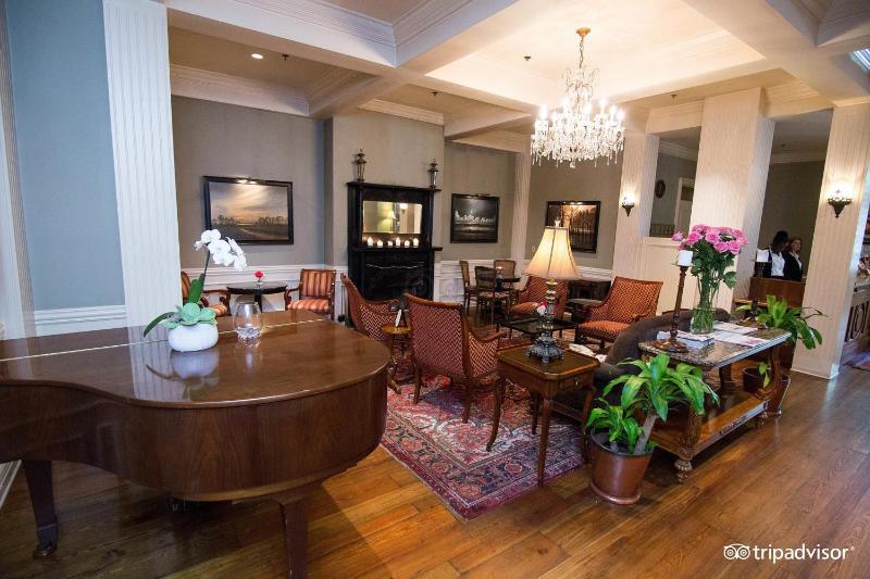 River Inn Of Harbor Town - image 4