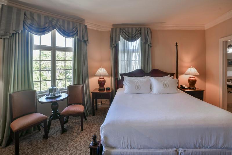 River Inn Of Harbor Town - image 3