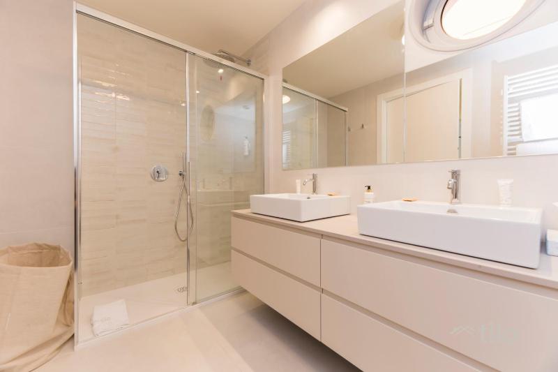Waterfront Lux | 2BR | A/C| Parking By Tilo - image 6