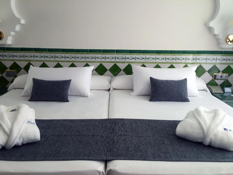 Single Room image 3