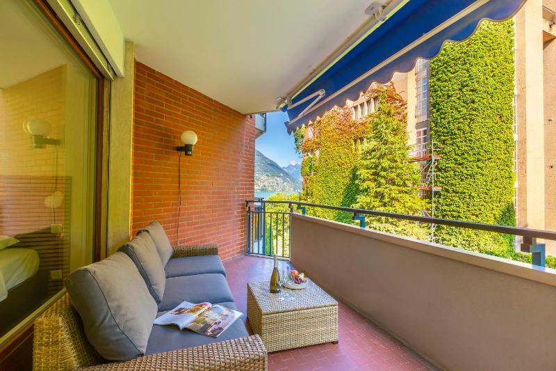 Coloratura Frontlake Lugano with Terrace - Happy Rentals - image 19