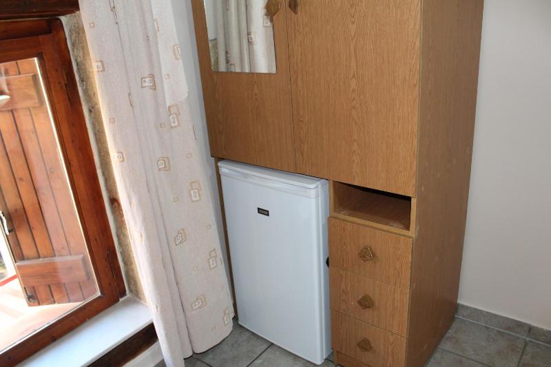Standard Queen Room image 4