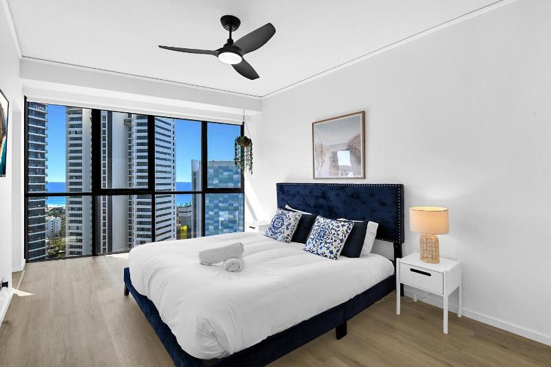 Apt 2204 - Sierra Grand - Broadbeach - image 7