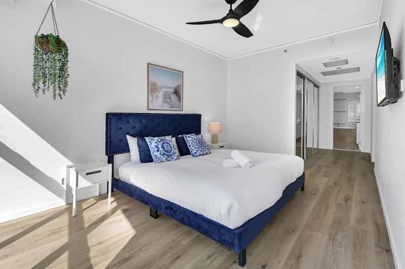 Apt 2204 - Sierra Grand - Broadbeach - image 12