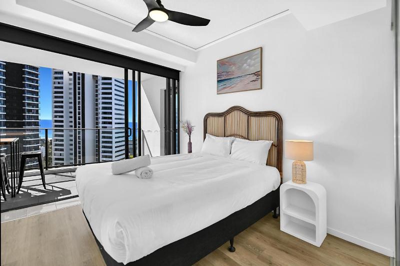 Apt 2204 - Sierra Grand - Broadbeach - image 15