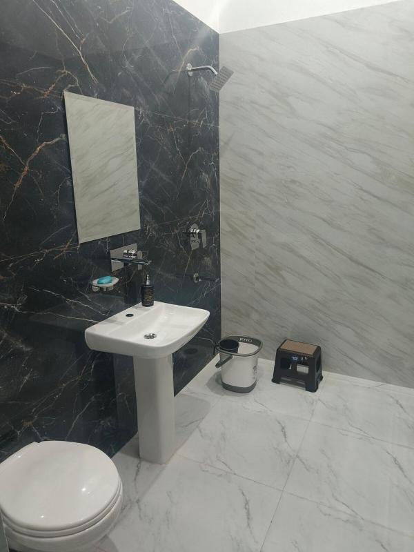 Elegant Abode - image 13