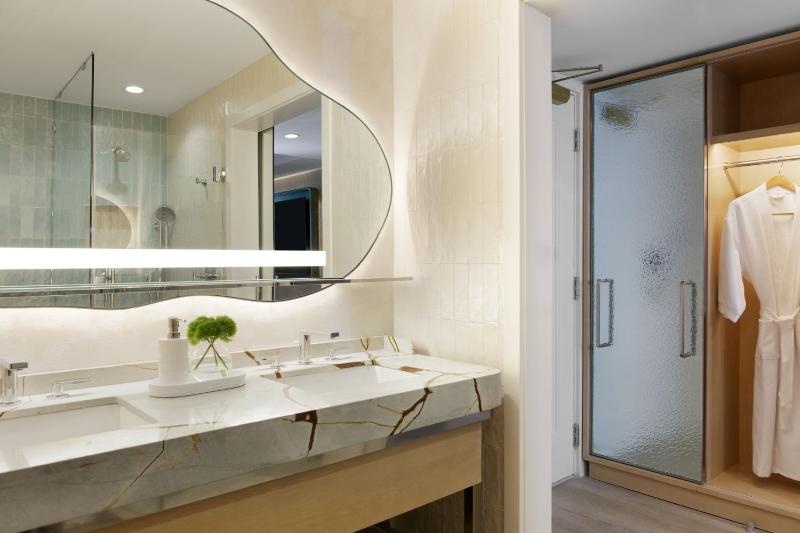 Andaz Miami Beach Resort & Spa - image 9