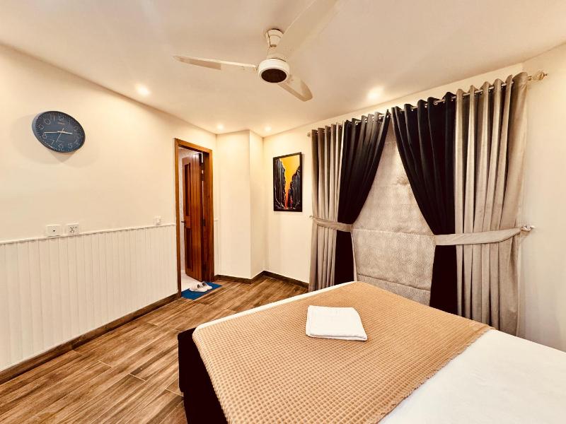 The Cozy Suite by Lux Haven Stays 2 Bedroom Apartment - image 6